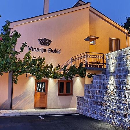 Djukic Winery Appartement Podgorica Buitenkant foto