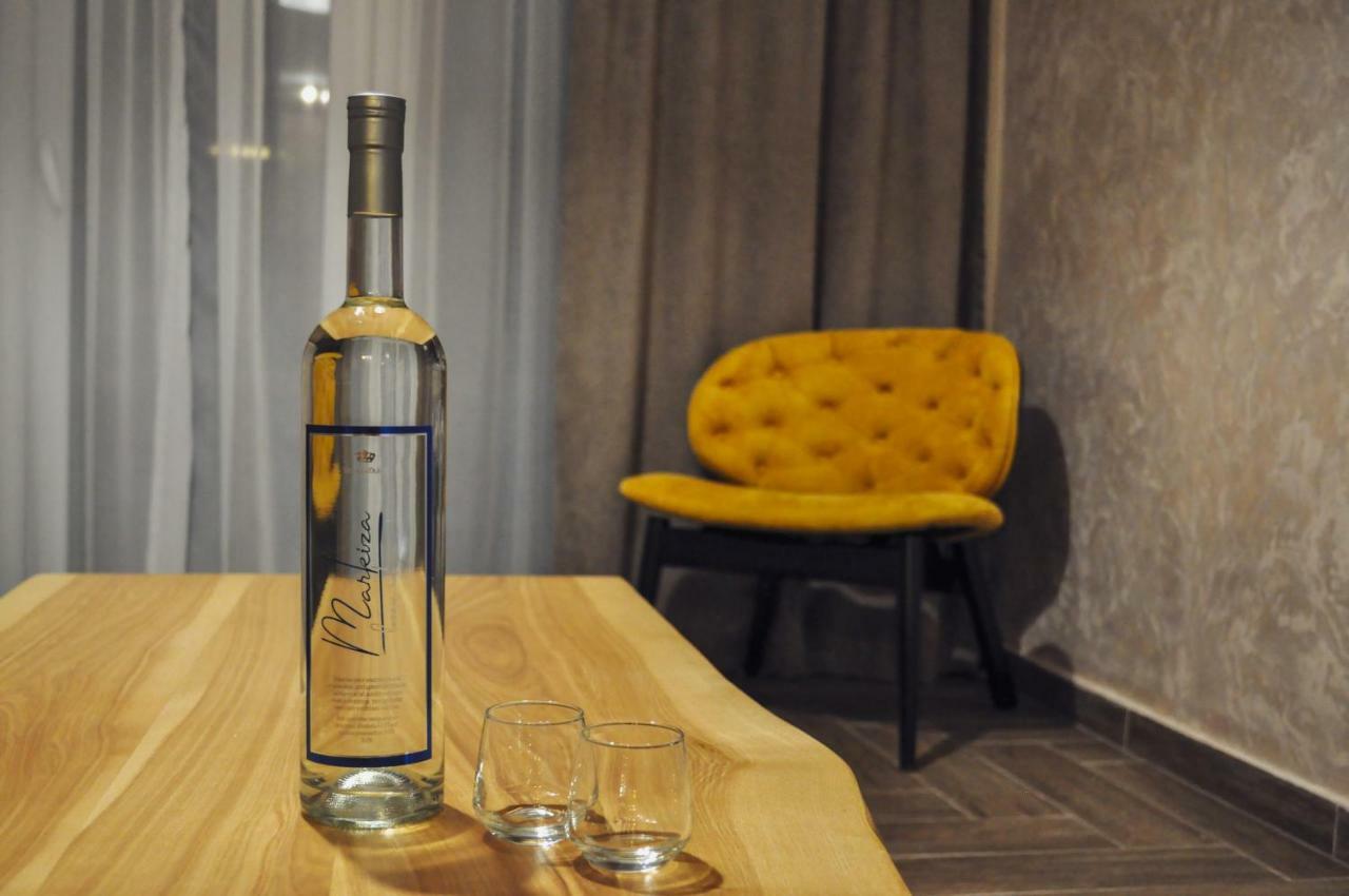 Djukic Winery Appartement Podgorica Buitenkant foto